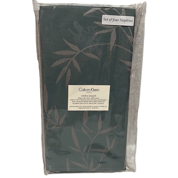 CALVIN KLEIN Home ‘Bamboo Jacquard’ Napkins~Set of 4~NIP - Picture 1 of 3